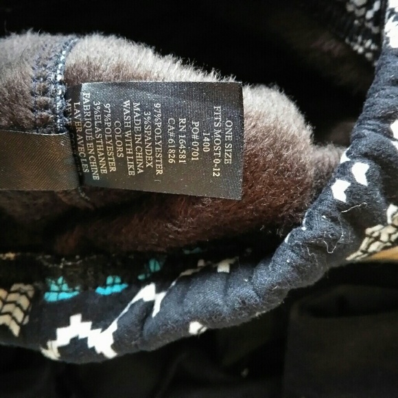 Snowflake Leggings - Picture 3 of 3